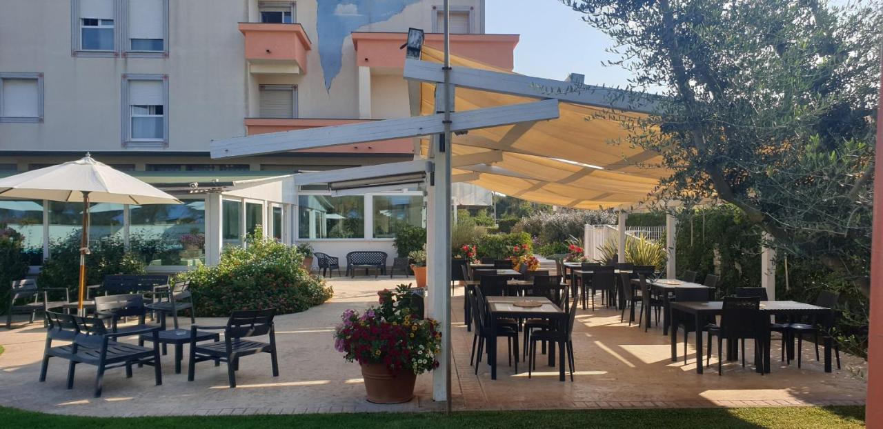 Hotel Corallo Fregenae Ngoại thất bức ảnh