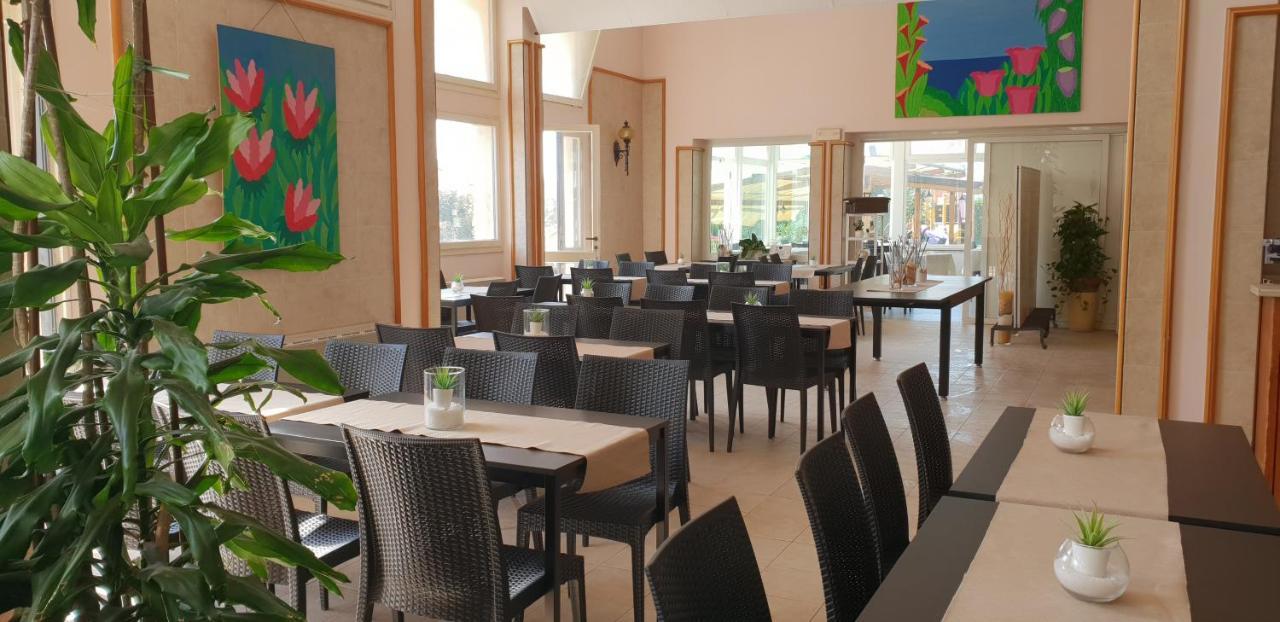 Hotel Corallo Fregenae Ngoại thất bức ảnh